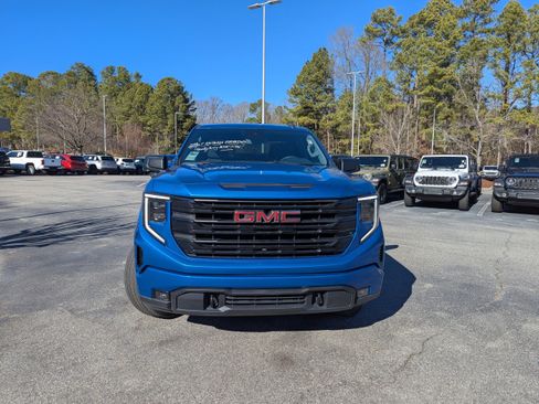 Used 2023 GMC Sierra 1500 Elevation image 2
