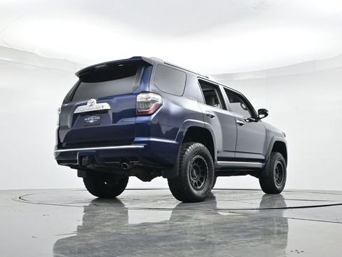 Used 2019 Toyota 4Runner Limited AWD/4WD image 31