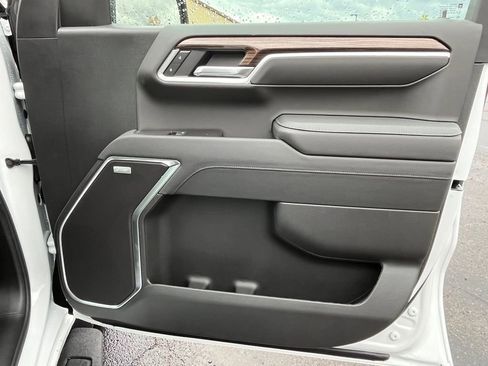 New 2026 Chevrolet Silverado 1500 RST w/ Convenience Package II AWD/4WD image 17