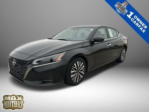 Used 2023 Nissan Altima 2.5 SV image 1