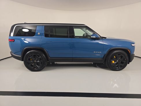 Used 2024 Rivian R1S Adventure AWD/4WD image 6