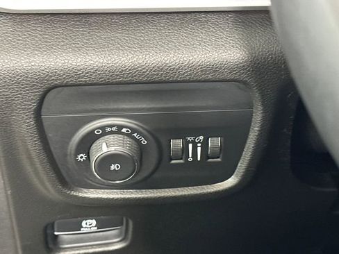 Used 2021 Jeep Grand Cherokee L Limited image 19