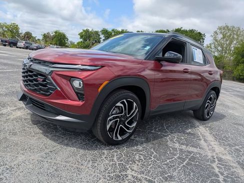 Certified 2024 Chevrolet TrailBlazer RS w/ Convenience Package AWD/4WD image 7
