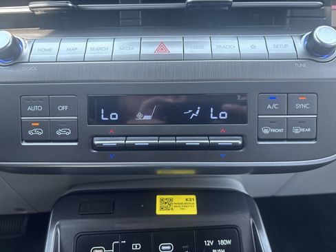 Used 2026 Hyundai Kona SEL Premium AWD/4WD image 21