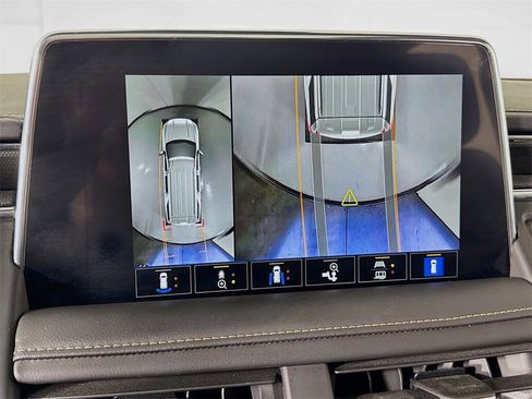 Used 2023 GMC Yukon XL AT4 image 54