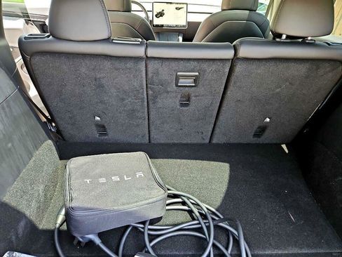 Used 2021 Tesla Model Y Performance image 23