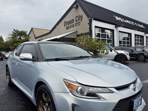 Used 2014 Scion tC 10 Series image 2
