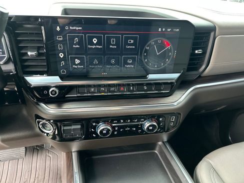 Used 2025 GMC Sierra 2500 SLT w/ Texas SLT Premium Package AWD/4WD image 24