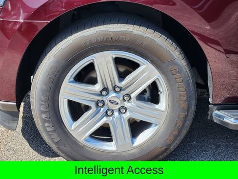 Used 2020 Ford Expedition XLT w/ Equipment Group 202A RWD image 9