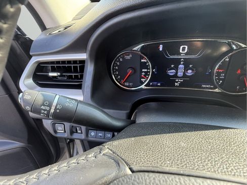 Used 2022 GMC Acadia Denali image 24