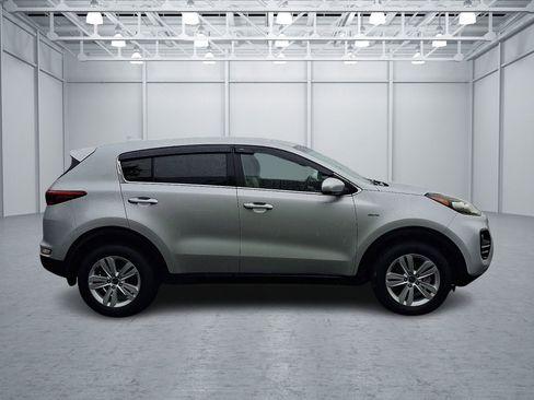 Used 2018 Kia Sportage LX AWD/4WD image 6
