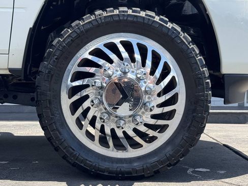 Used 2024 RAM 3500 Laramie w/ Safety Group AWD/4WD image 9