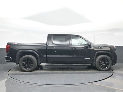 Used 2022 GMC Sierra 1500 Elevation w/ Elevation Premium Package image 7