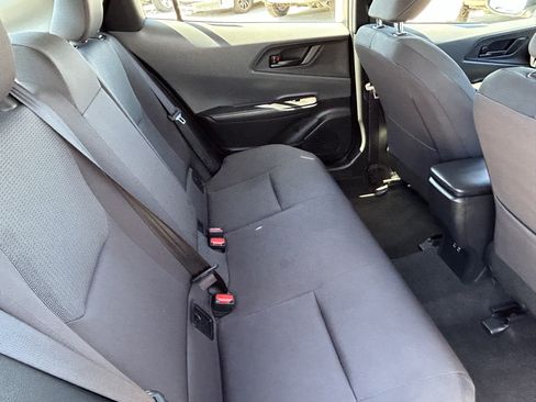 Certified 2025 Toyota Prius LE FWD image 12