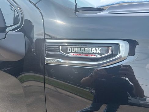 Used 2025 GMC Sierra 1500 AT4 w/ Technology Package AWD/4WD image 39