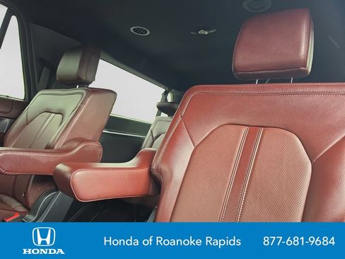 Used 2024 Ford Expedition Max Limited AWD/4WD image 16