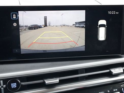 Certified 2025 Hyundai Santa Fe SEL image 18