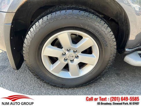 Used 2010 Nissan Pathfinder SE AWD/4WD image 11