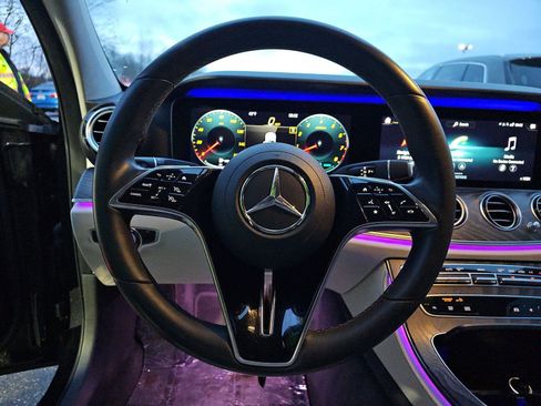 Used 2021 Mercedes-Benz E 450 4MATIC Sedan w/ Premium Package image 2