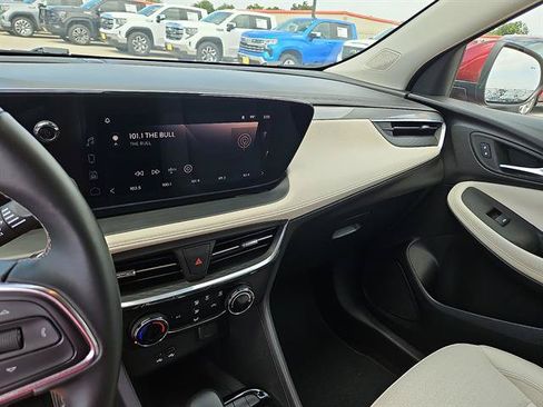 Used 2025 Buick Encore GX Preferred FWD image 17