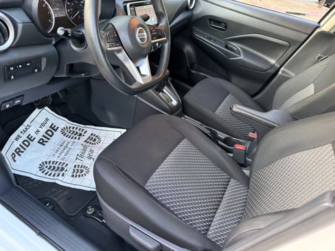 Used 2022 Nissan Versa S FWD image 20