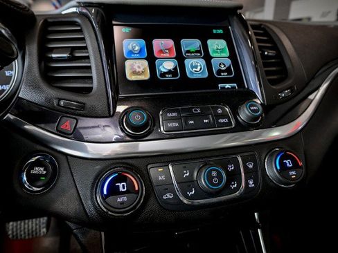 Used 2019 Chevrolet Impala LT FWD image 38