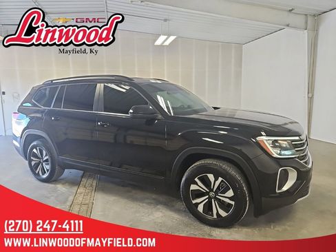 Used 2024 Volkswagen Atlas SE AWD/4WD image 1