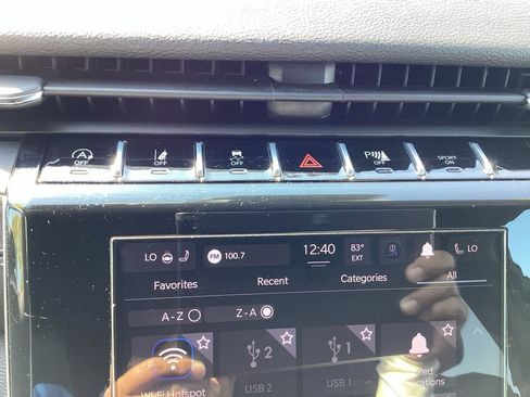 Used 2024 Jeep Grand Cherokee Altitude image 17