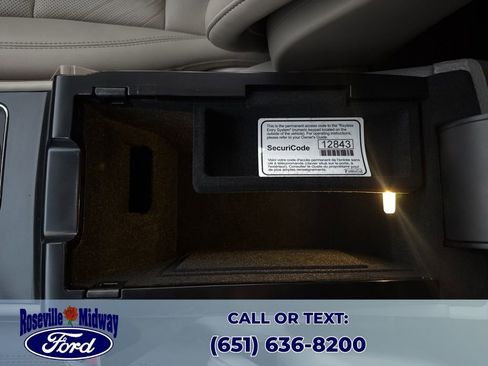 Used 2022 Lincoln Corsair AWD w/ Premium Package image 16