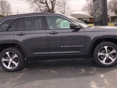 New 2026 Jeep Grand Cherokee Limited AWD/4WD image 9