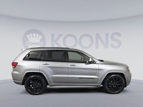 Used 2018 Jeep Grand Cherokee Altitude image 8