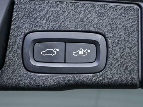 Used 2023 Volvo XC60 B5 Core w/ Climate Package image 32