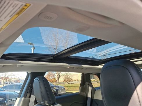 Used 2022 Jeep Cherokee Latitude Lux w/ Sun & Sound Group image 15