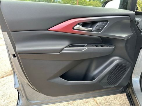 New 2025 Chevrolet Equinox EV RS w/ Convenience Package II FWD image 47
