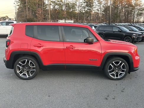 Used 2021 Jeep Renegade Sport image 2