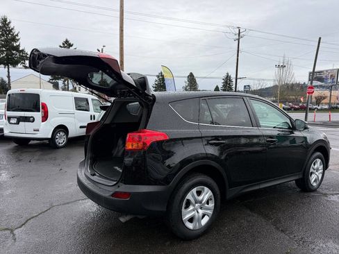 Used 2015 Toyota RAV4 LE image 11