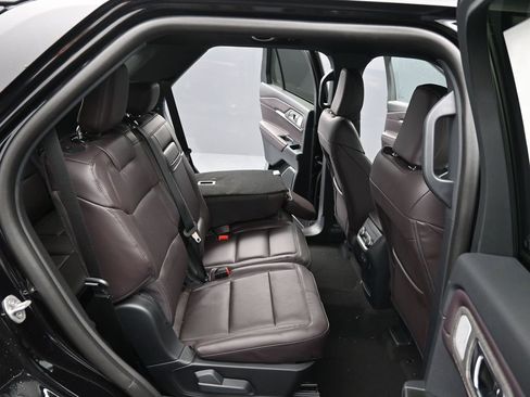 New 2026 Ford Explorer Platinum image 16