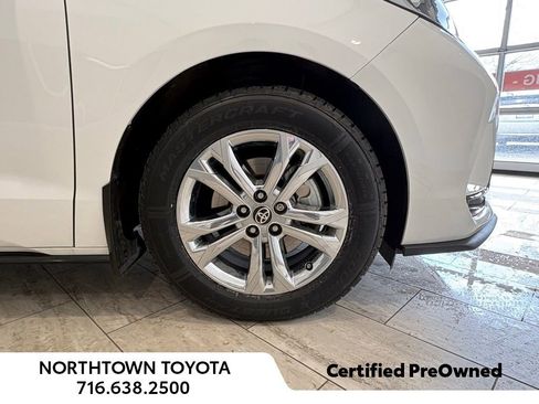Used 2023 Toyota Sienna XSE w/ XSE Plus Package image 40