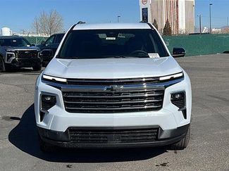 New 2026 Chevrolet Traverse LT w/ Driver Confidence Package video 2