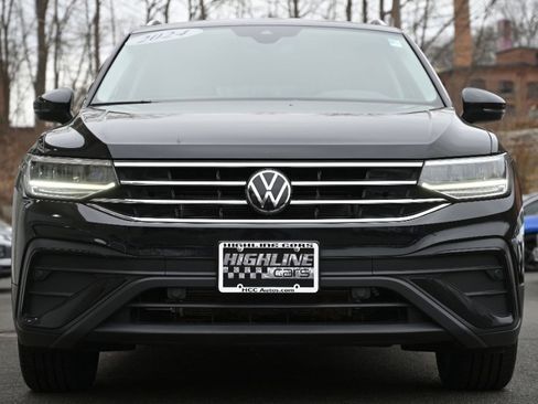 Used 2024 Volkswagen Tiguan SE image 8