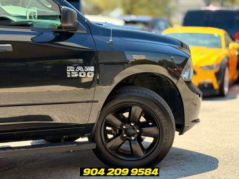 Used 2018 RAM 1500 Express w/ Black Ram 1500 Express Group AWD/4WD image 5