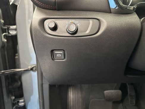 Certified 2025 Chevrolet Blazer RS image 27