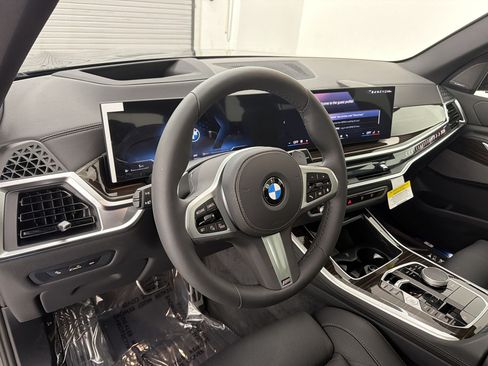 New 2026 BMW X5 xDrive40i w/ M Sport Package AWD/4WD image 4
