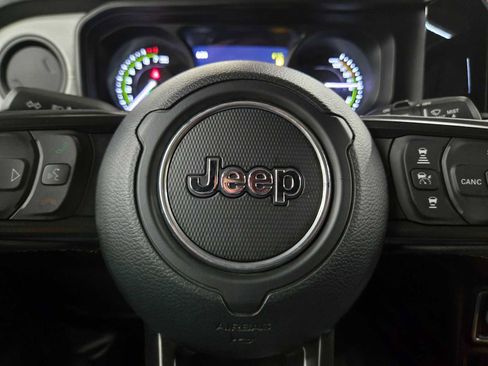 Used 2024 Jeep Wrangler Unlimited AWD/4WD image 23