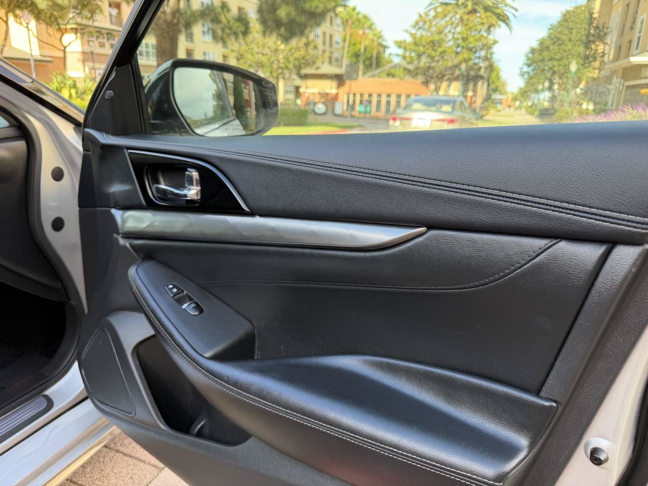 Used 2022 Nissan Maxima SV w/ Floor Mat Group FWD image 52