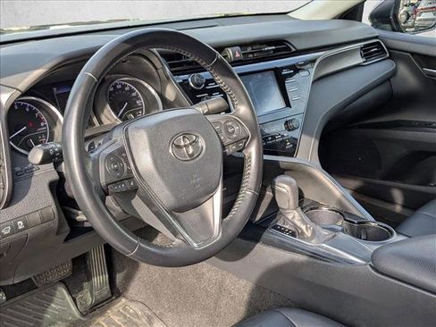 Used 2019 Toyota Camry SE image 11
