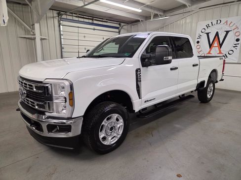 Used 2026 Ford F250 XLT image 2
