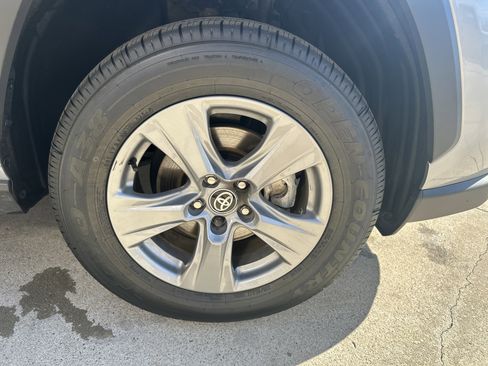 Certified 2025 Toyota RAV4 XLE image 32