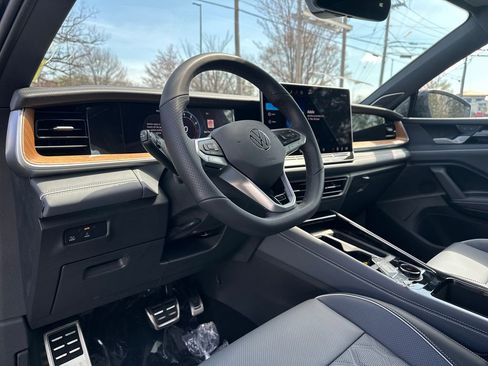 New 2026 Volkswagen Tiguan SEL R-Line image 6