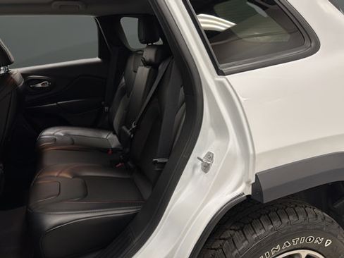 Used 2022 Jeep Cherokee Trailhawk w/ Trailer Tow Group AWD/4WD image 22